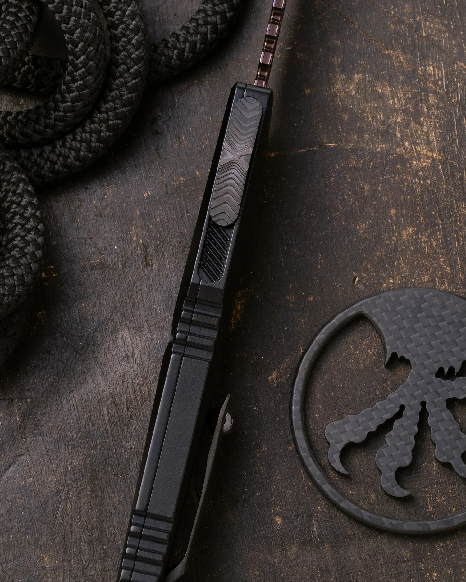 COMBAT TROODON LT – HELLHOUND BLUED BAKER FORGE COPPERMAI DAMASCUS HEFTED ALLOY DLC HARD CUT HARDWARE & PURPLE TITANIUM ACCENT - Image 3